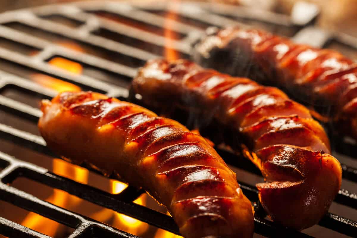 How to Grill Brats - barbecuelogic.com